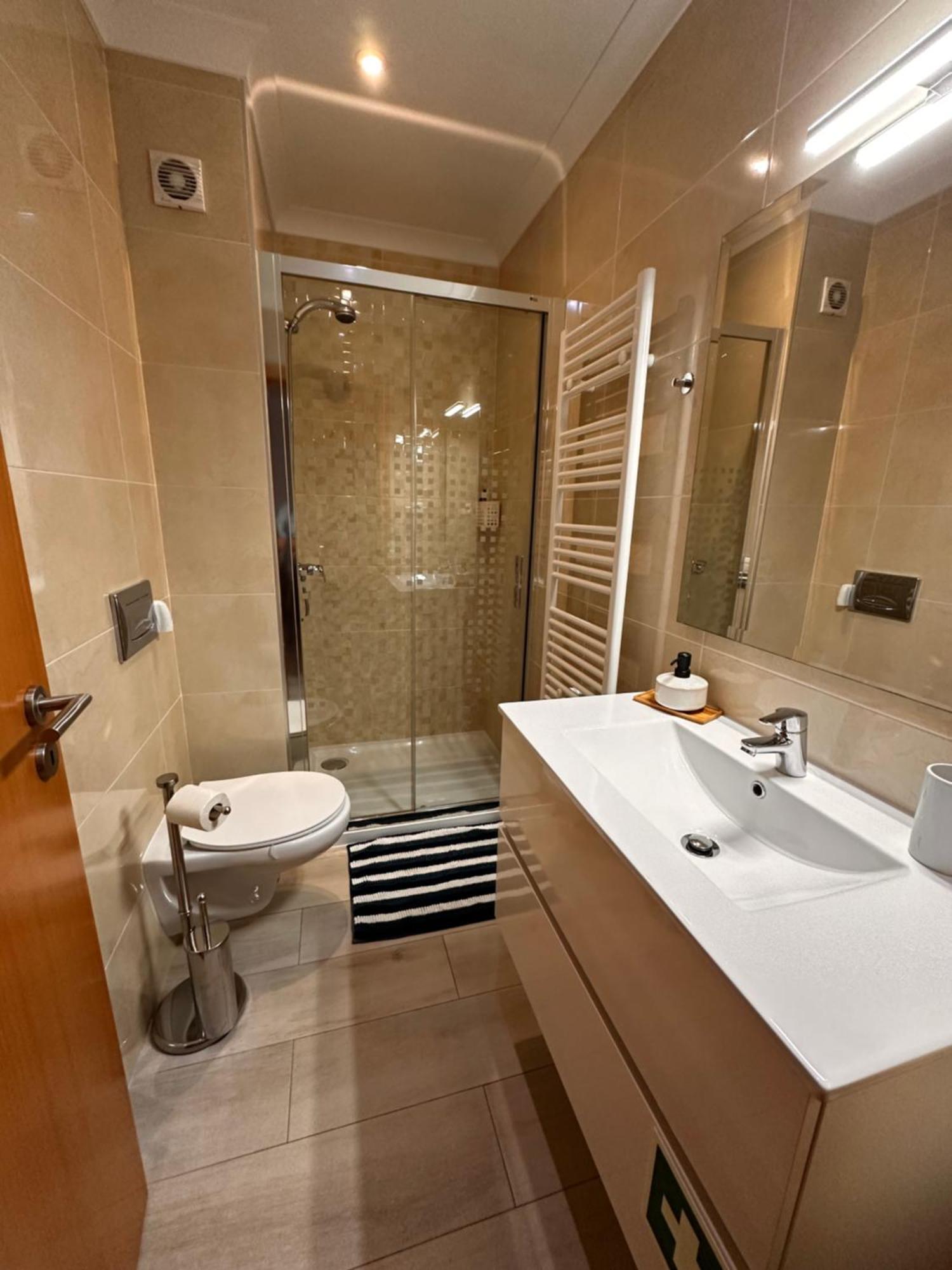 Charming Apartment In Portimao Wi-Fi/Ac Bagian luar foto