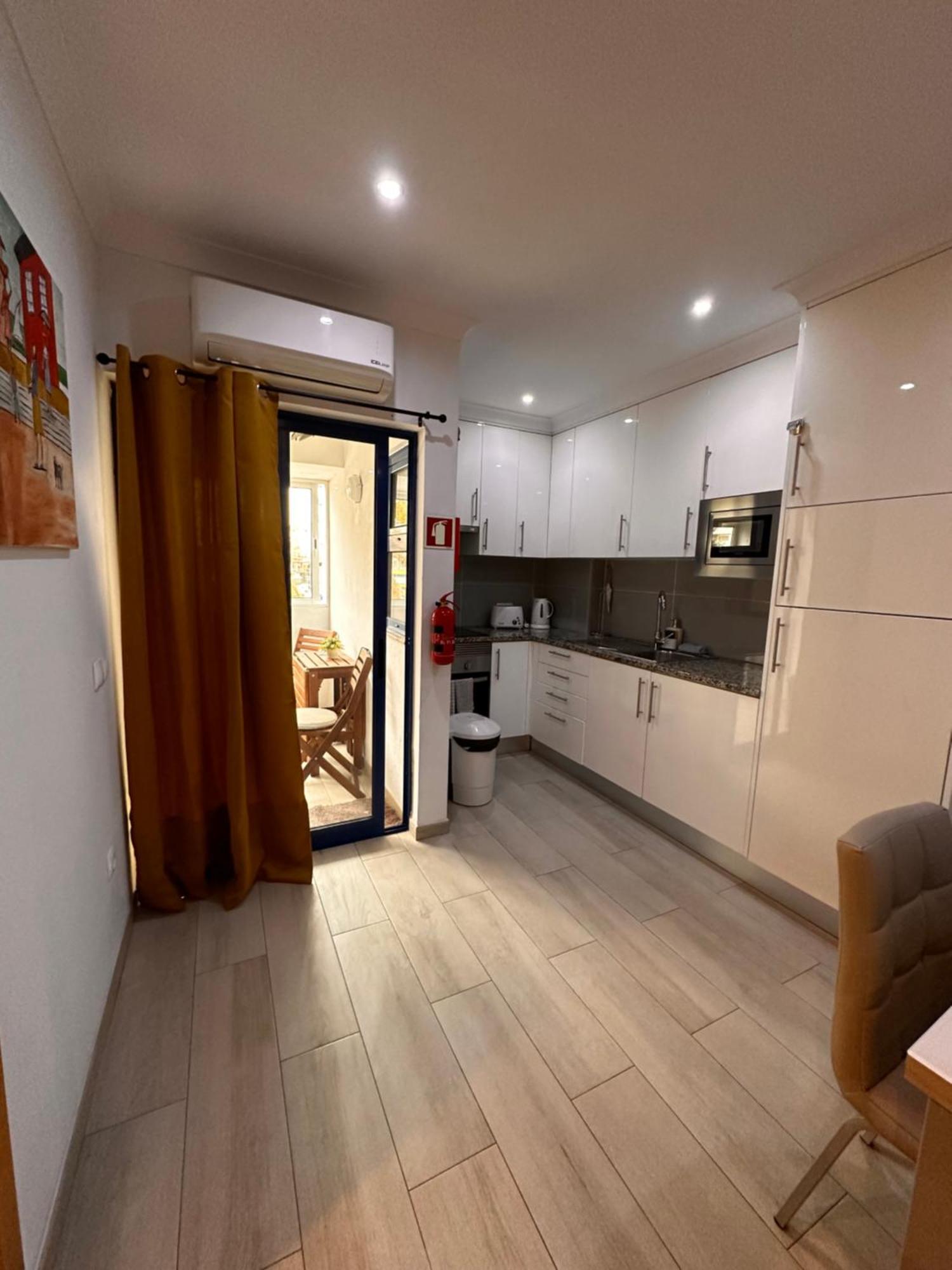 Charming Apartment In Portimao Wi-Fi/Ac Bagian luar foto