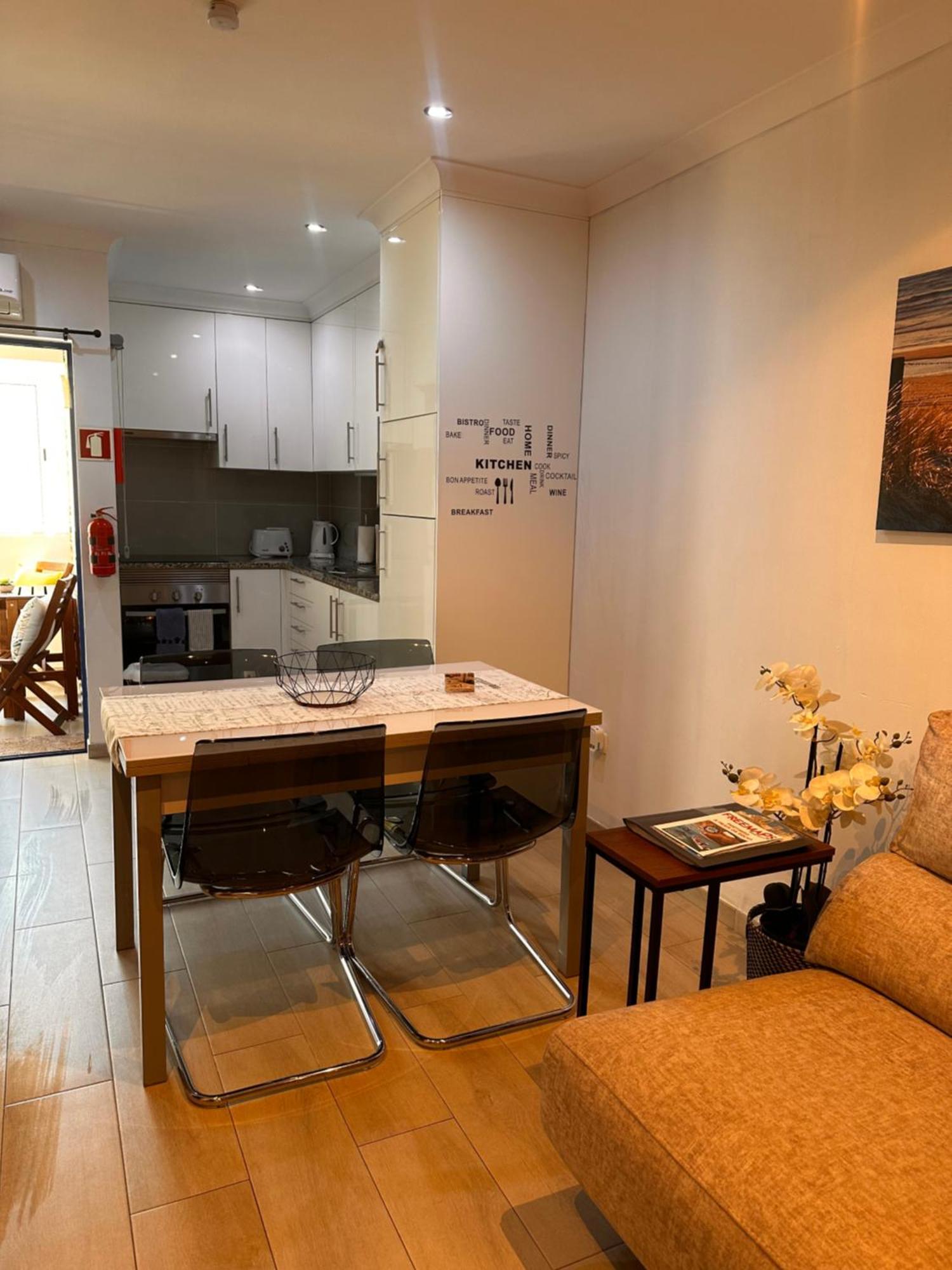 Charming Apartment In Portimao Wi-Fi/Ac Bagian luar foto