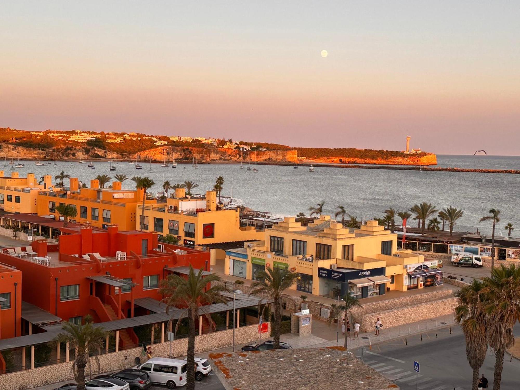 Charming Apartment In Portimao Wi-Fi/Ac Bagian luar foto